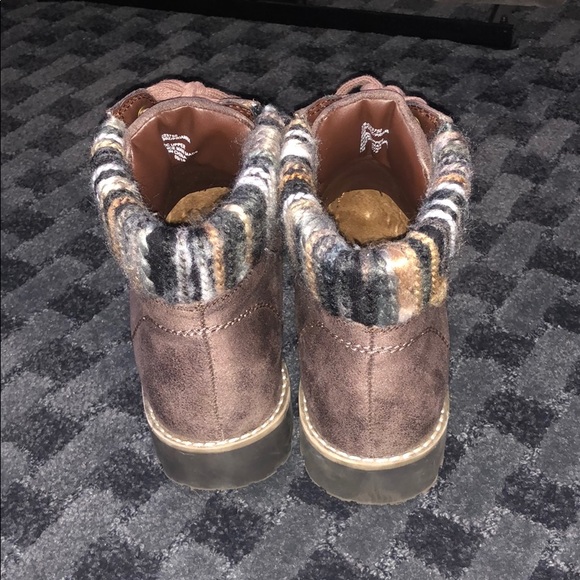 booties - Picture 7 of 7